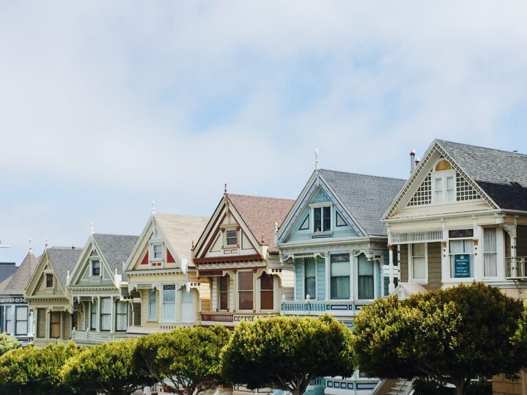 Understanding the Basics: A Comprehensive Guide to Mortgages
